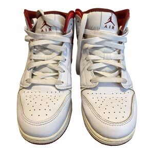 Nike Air Jordan 1 Mid SE GS "Dune Red" - 7Y (Womens 8.5)